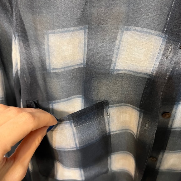 CLUB MONACO %100 SILK SHIRT - Picture 8 of 9